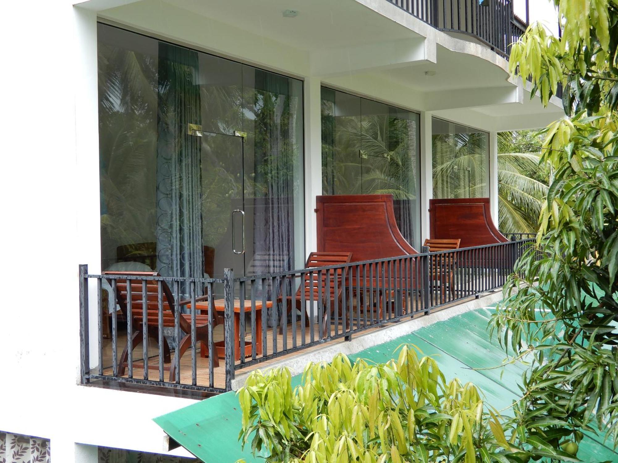 Lake Edge Holiday Inn Tissamaharama Δωμάτιο φωτογραφία