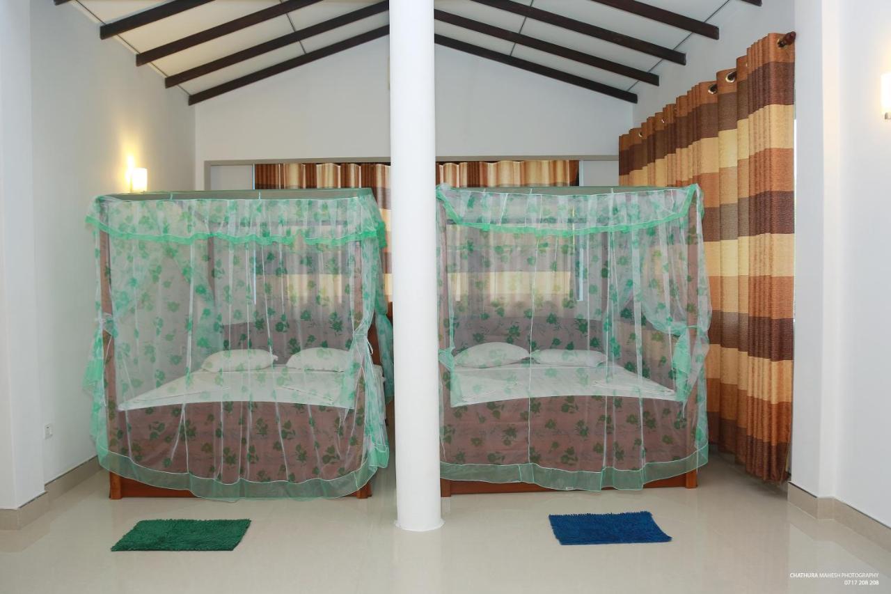 Lake Edge Holiday Inn Tissamaharama Εξωτερικό φωτογραφία